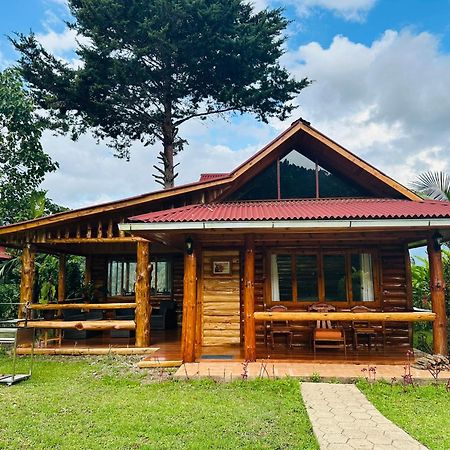 Hassinger Ranch Cabanas Oxapampa Exterior photo